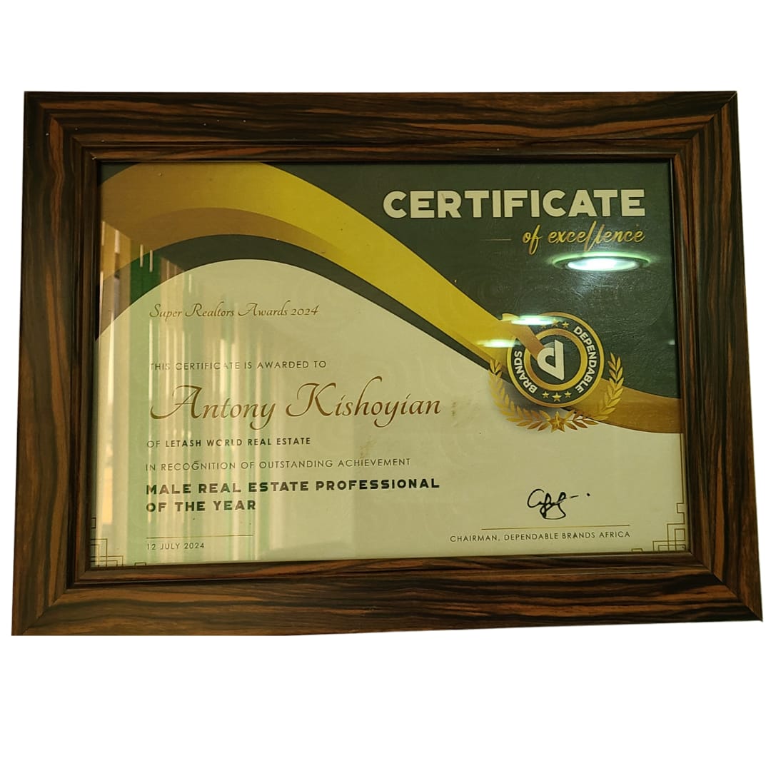 MALE REAL ESTATE PROFESSIONAL OF THE YEAR